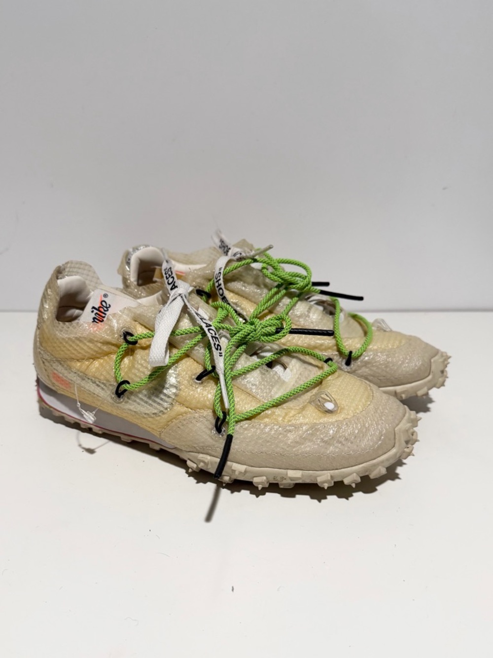 Off-White Women's Cream/Textured Trainer with Neon Green Laces